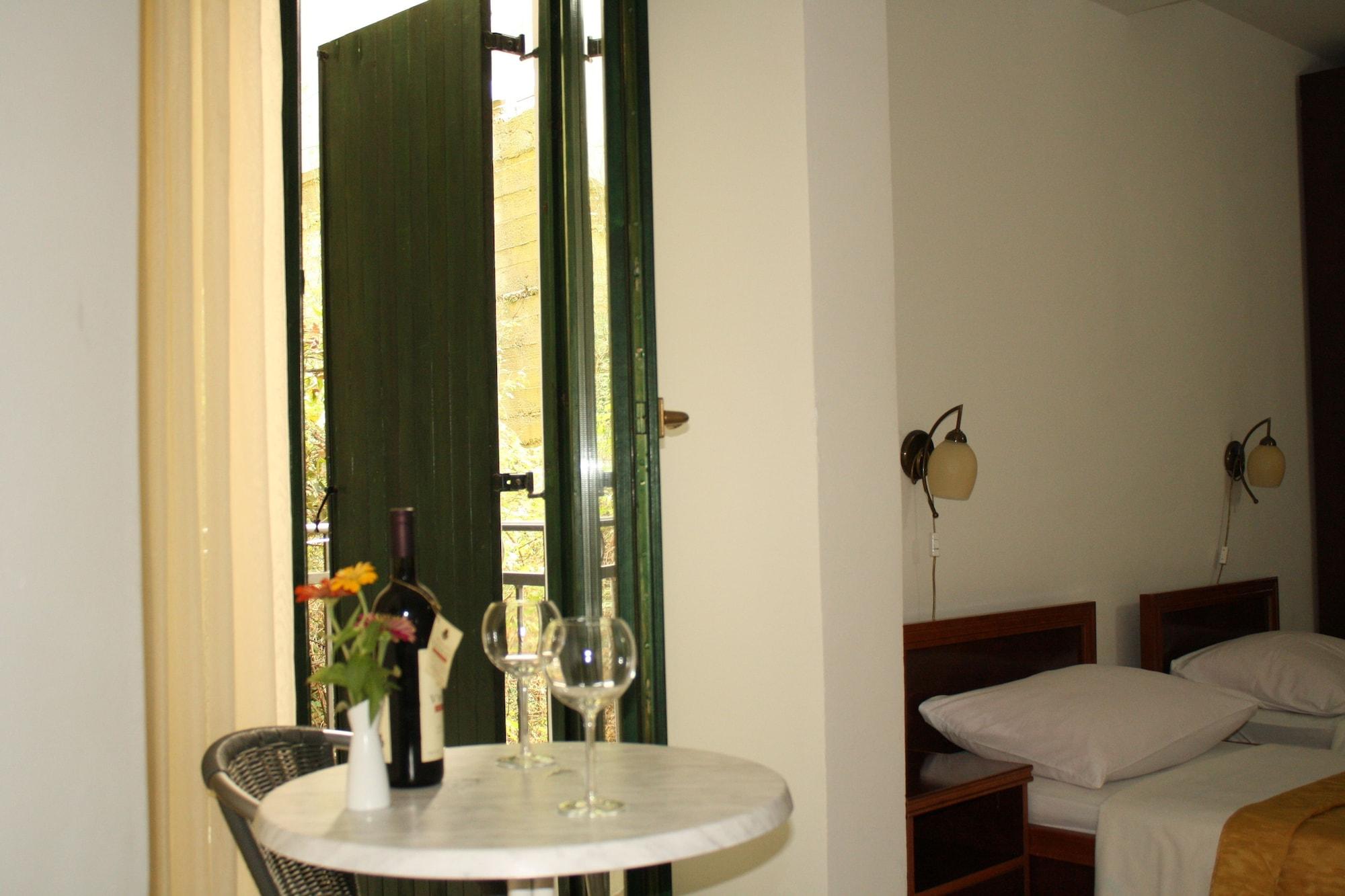 Hotel Danica Петровац Экстерьер фото