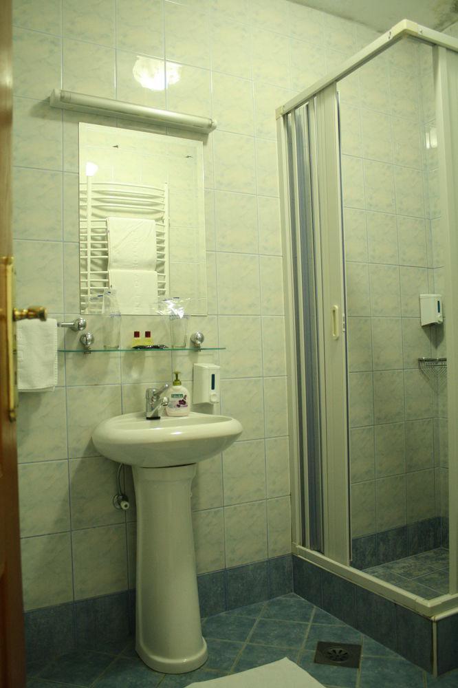 Hotel Danica Петровац Экстерьер фото