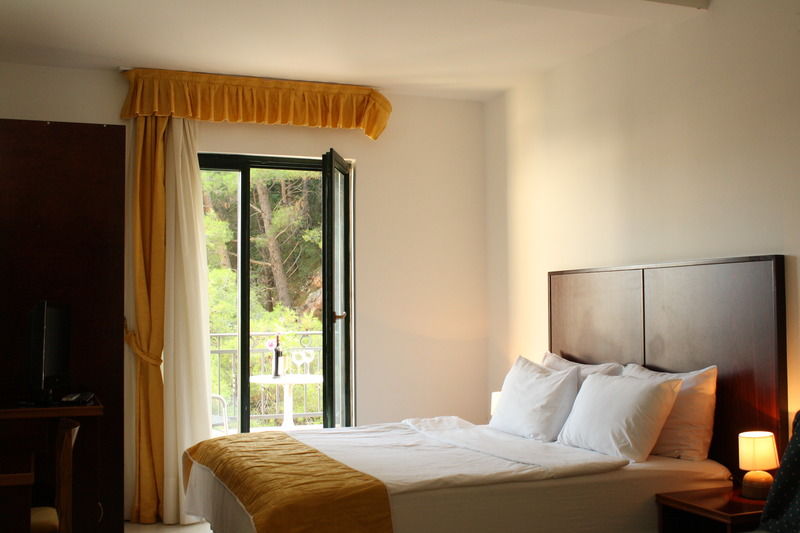 Hotel Danica Петровац Экстерьер фото
